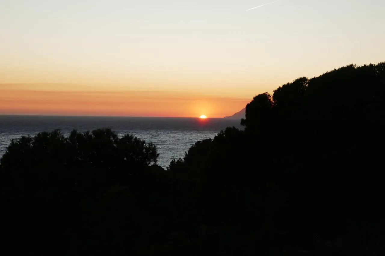 Bel Appartement Acces Direct Mer; L'Almanarre, Hyères