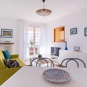Appartement Flat With Loggia At 10min From The, Hyères